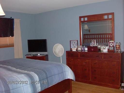 5th image of 152 N Villa Ave