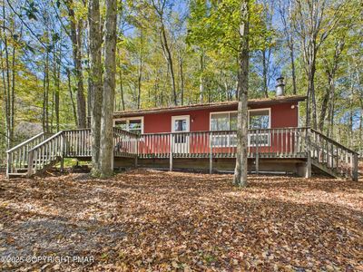 1120 Arrowhead Dr, Pocono Lake, PA, 18347