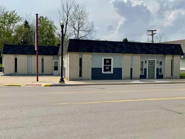 38 S Ridge St, Pt Sanilac, MI 48469