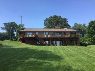 1445 Circle Crest Dr, Eddyville, KY 42038