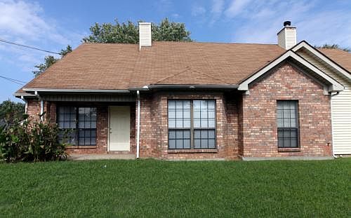 1st image of 1453 Bradyville Pike