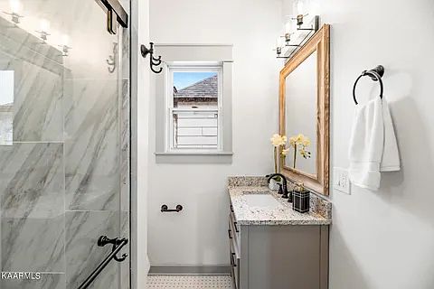 5th image of 3111 Linden Ave
