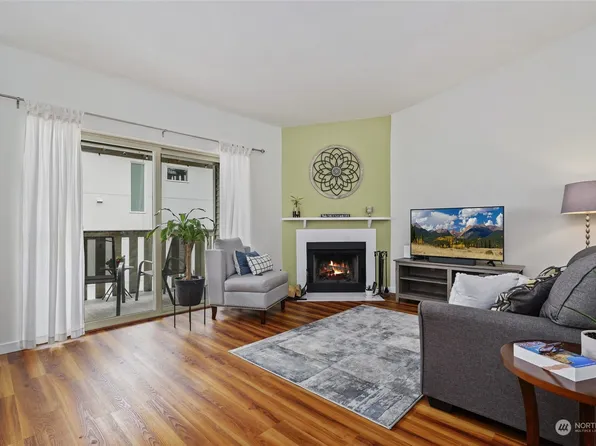 18200 73rd Avenue NE #B303, Kenmore, WA 98028