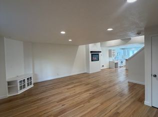 1050 NE Butler Market Rd APT 20, Bend, OR 97701