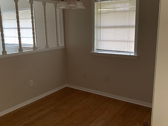 5th image of 413 McGuire Cir