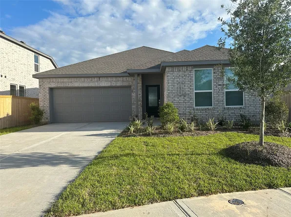 1906 Stargazer Ln, Angleton, TX 77515