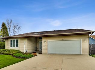 205 Potomac Ln, Winthrop Harbor, IL