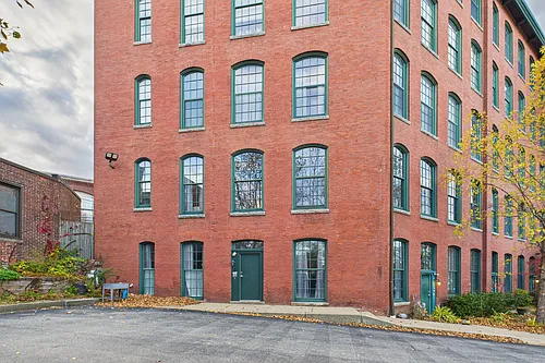 28 Bayley St #1107 Photo 1