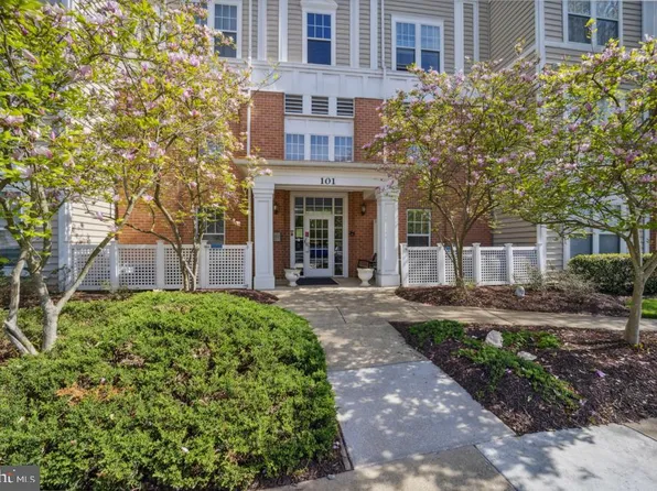 101 Watkins Pond Blvd #4-206, Rockville, MD 20850