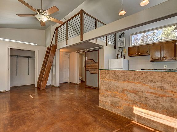 5th image of 525 Dameron Dr