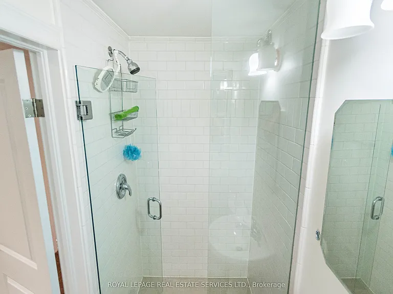 64 Grenview Blvd S #LOWER — Photo 18