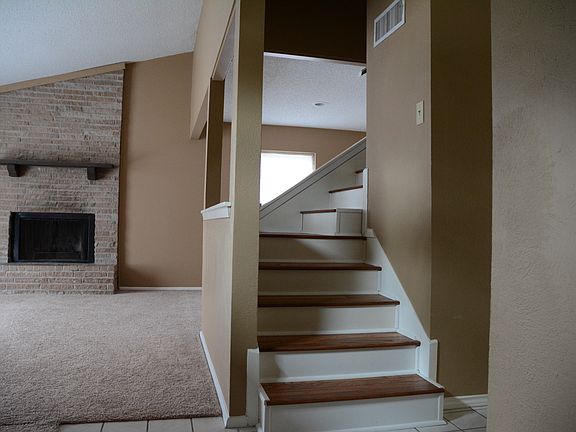 2nd image of 2205 Newbury Dr