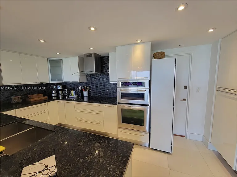 199 Ocean Lane Dr #1206 — Photo 17