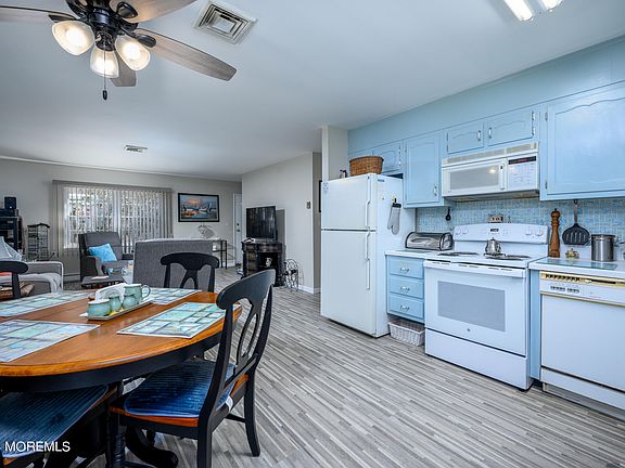 5th image of 56 A Buckingham Drive