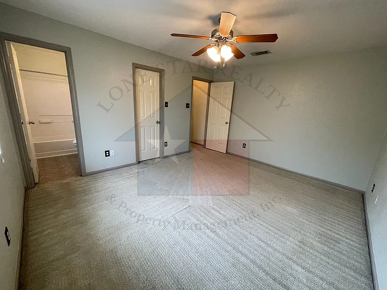 6607 Taree Loop — Photo 9