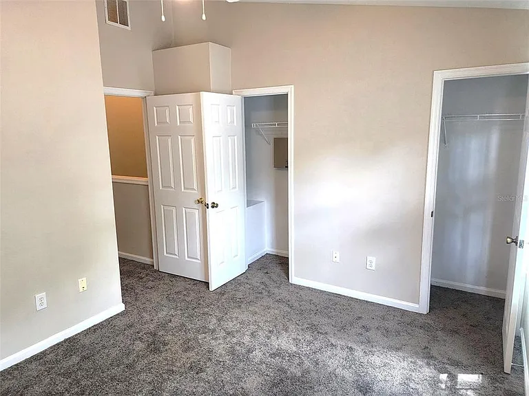 902 Vineland Pl — Photo 16