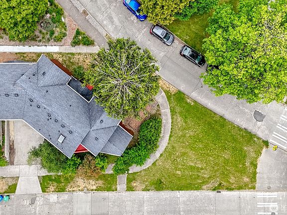 5th image of 3000 S Mount Baker Boulevard