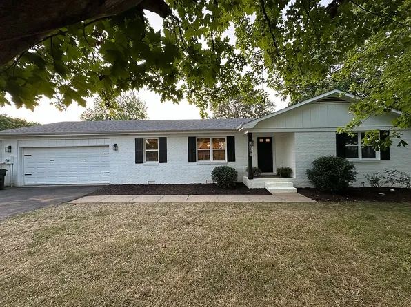 814 Oak Hurst Dr, Hopkinsville, KY 42240