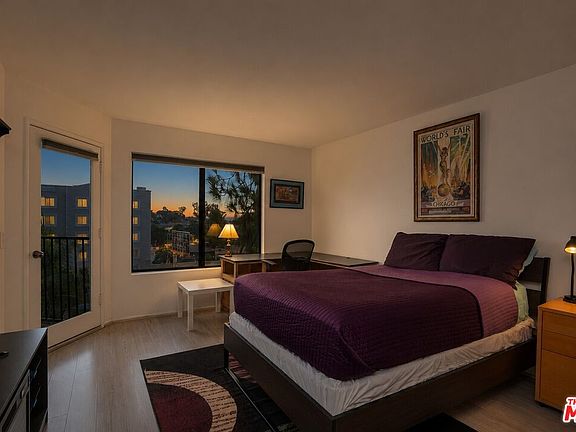 3rd image of 1942 Grace Ave APT 217