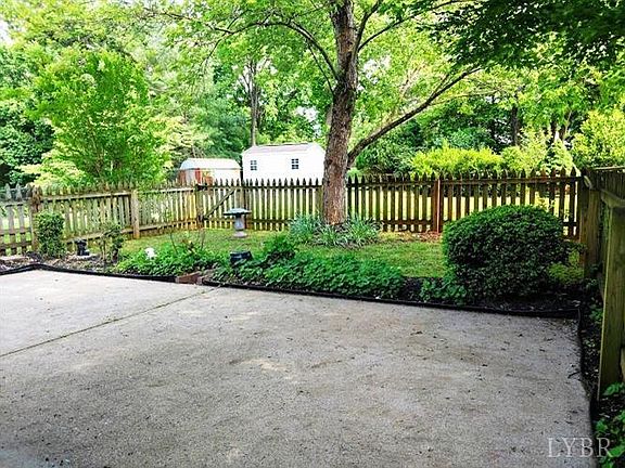 2nd image of 2625 Linkhorne Dr