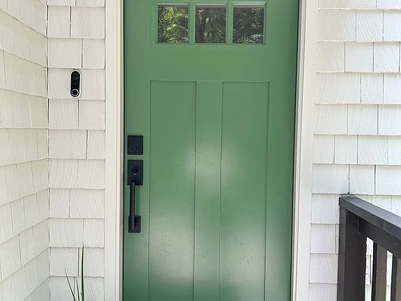 3rd image of 16 Yale Rd
