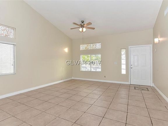 2nd image of 213 Tamarack Dr