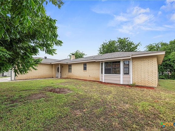 3rd image of 3607 Plains Dr