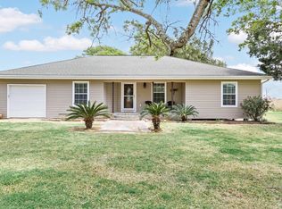 3204 Victpar Dr, Orange, TX 77630