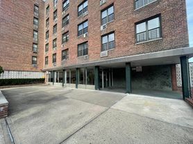 66-25 103rd St, Forest Hills, NY