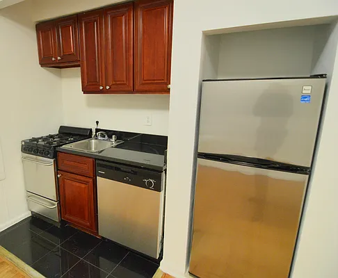 Rented by Bold New York | media 12