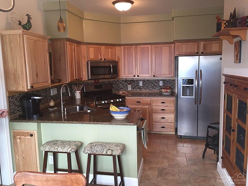 2nd image of 386 NW 25th St