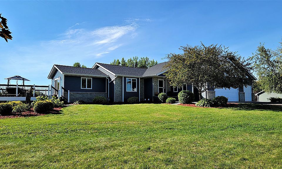 1st image of 16840 Par Cir SW