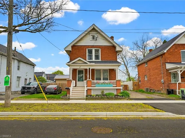 28 Norwich St, Brantford, ON N3T 2B9