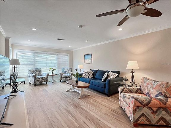 5th image of 9811 Hernando Ct