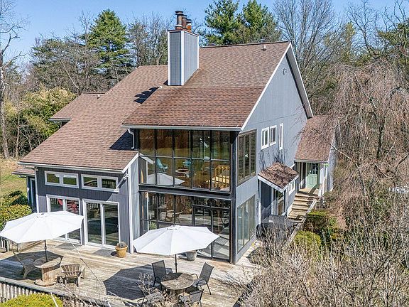 4th image of 683 Becker Hill Rd