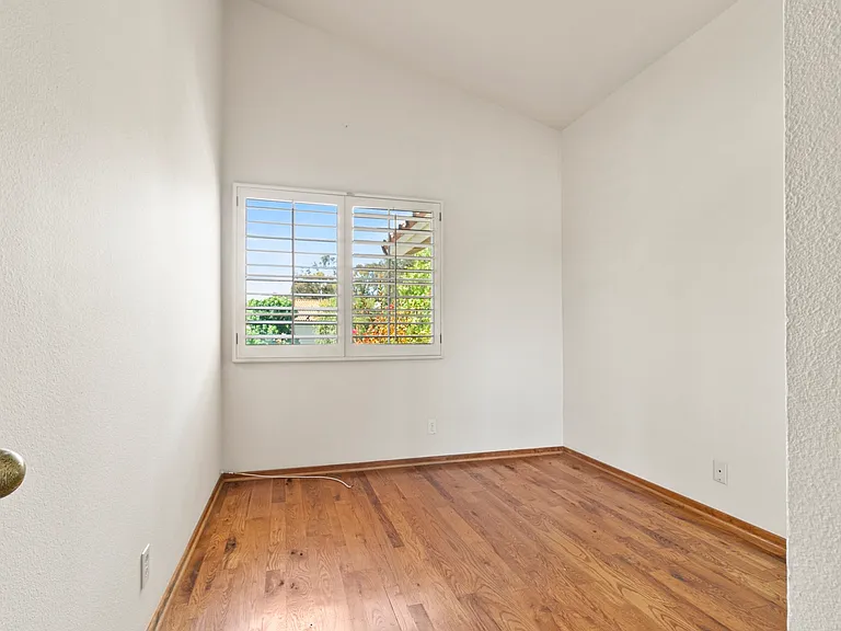 29346 Castle Rd — Photo 17