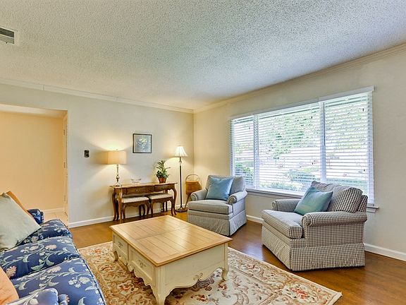 4th image of 1282 Becket Dr