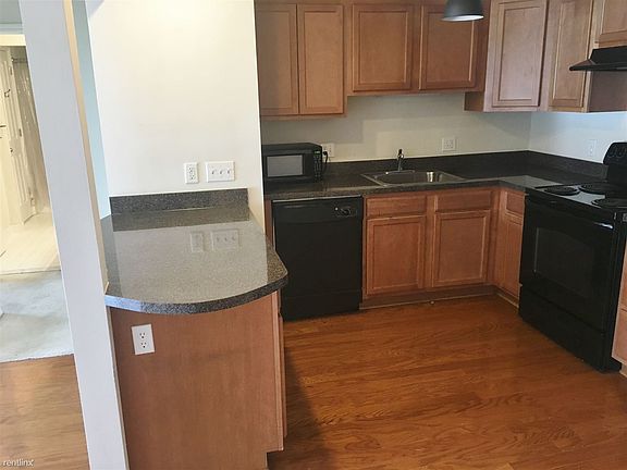 3rd image of 2440 Parmenter Blvd APT 202