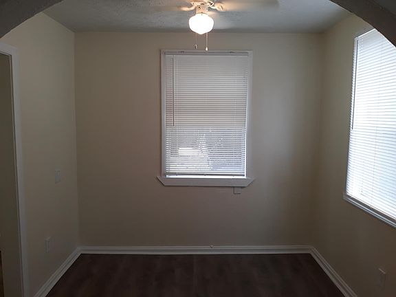 3rd image of 1010 Day Ave