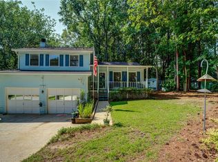 2424 Ravenwood Ct, Snellville, GA 30078
