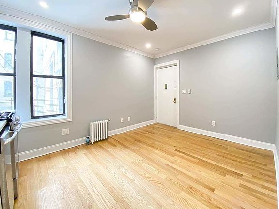 2nd image of 993 President St #1R