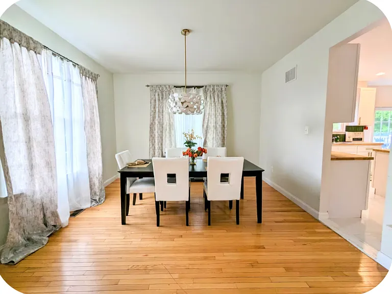 9 Laurel Wood Ct — Photo 10