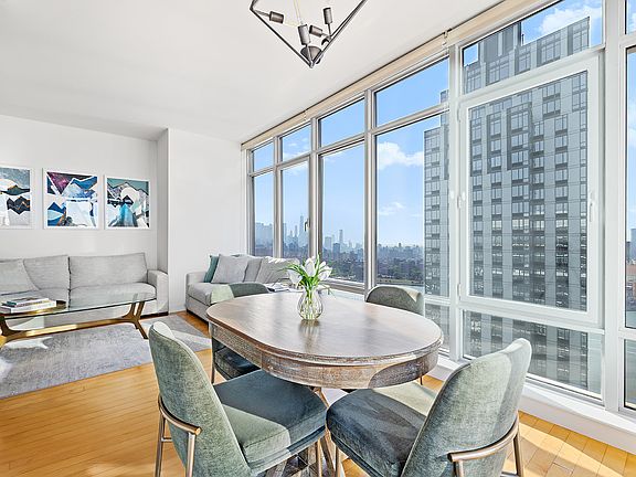 4th image of 1 Northside Piers APT 20B