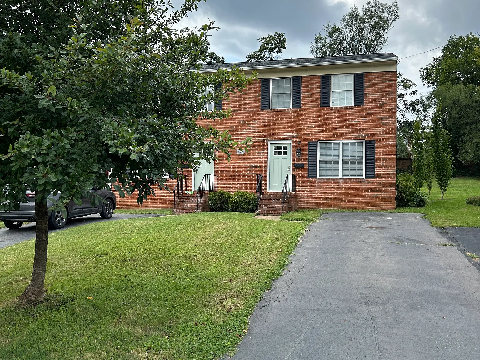 3 bed, 1.5 bath, 1328 sqft, $2,650 — Photo 1