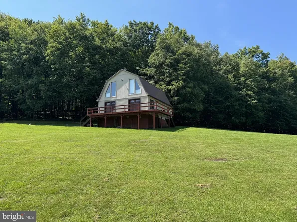 1085 Stearns Rd, New Milford, PA 18834