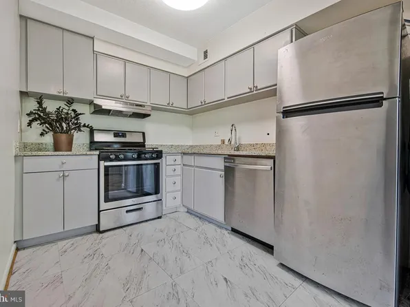 4410 Oglethorpe St APT 317, Hyattsville, MD 20781