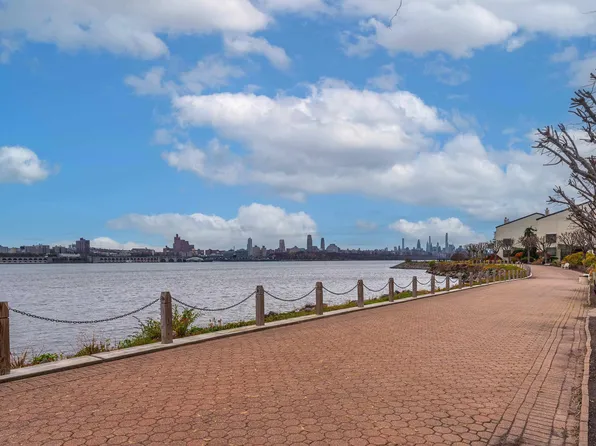 1225 River Road image 14 of 41