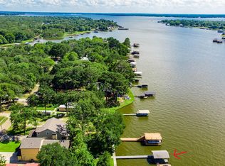 178 Thunderbird Dr, Mabank, TX 75156