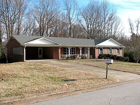 3rd image of 411 Mowbray Arch