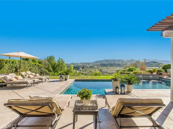 24446 Park Granada, Calabasas, CA 91302